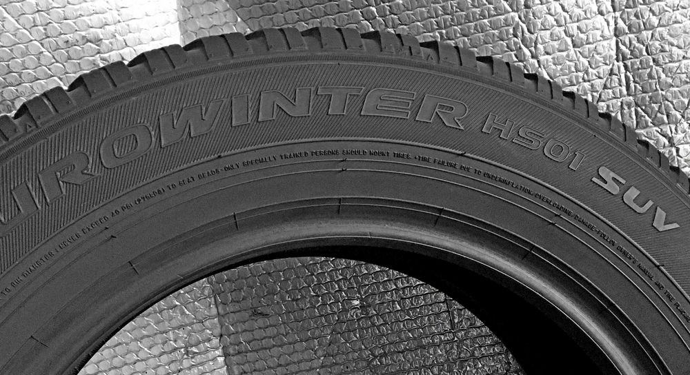 Шини Б/в 215.65.17 пара Falken 7мм