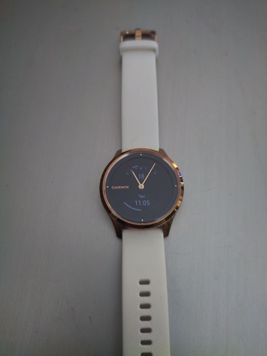 Garmin vivomove luxe
