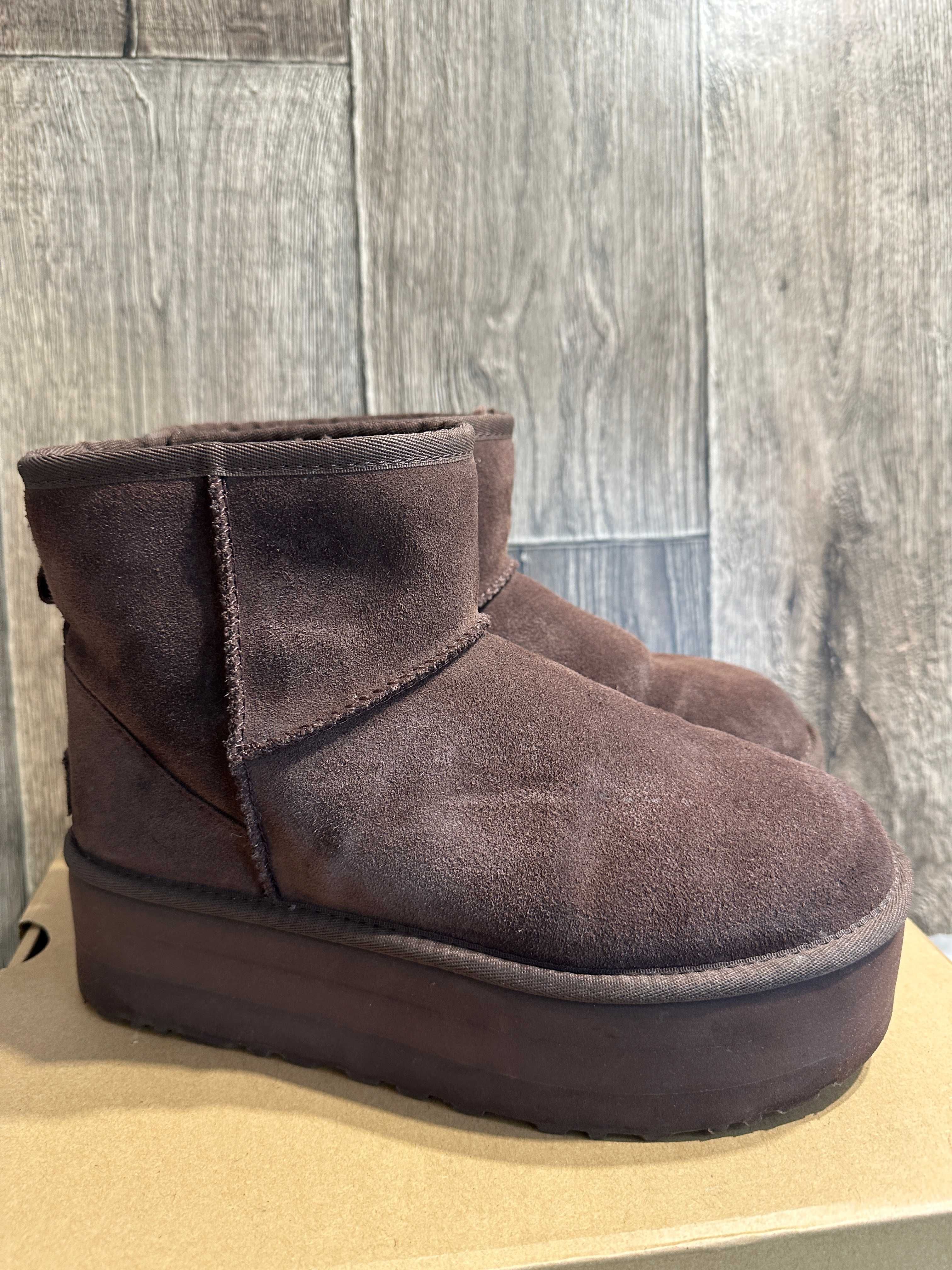 Buty damsie botki śniegowce UGG w classic mini platform 39