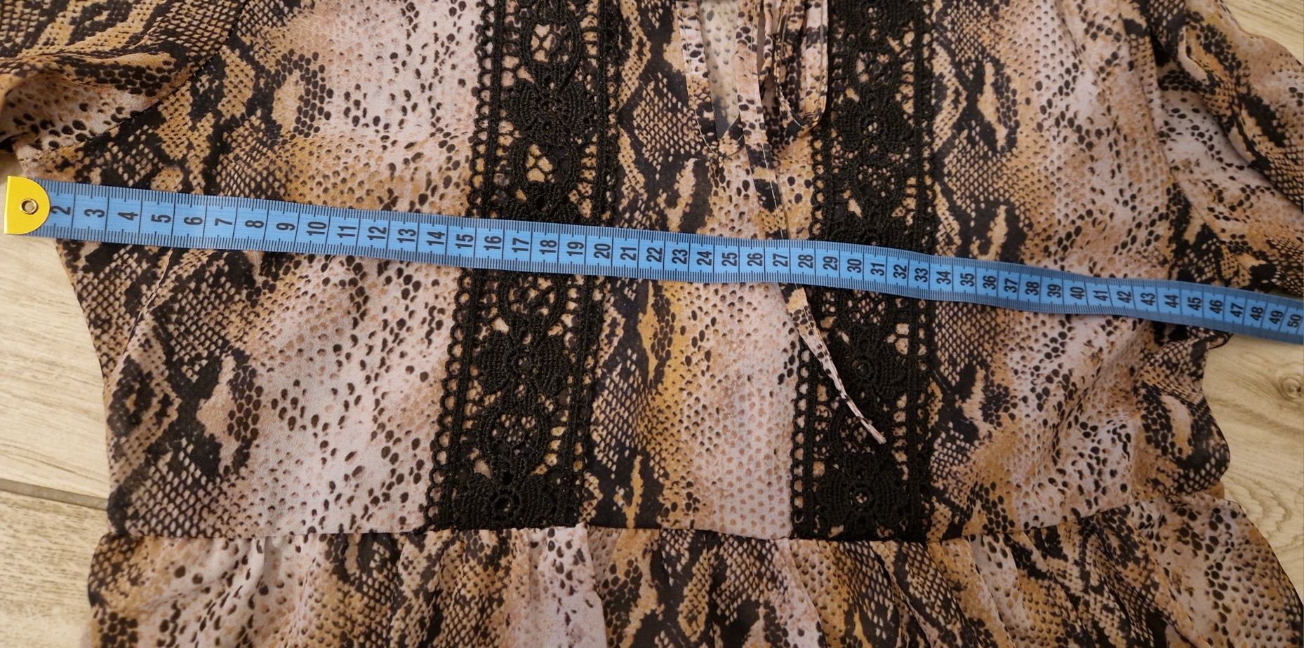 Sukienka luźna zwiewna skóra węża beżowo razowa animal print S/36