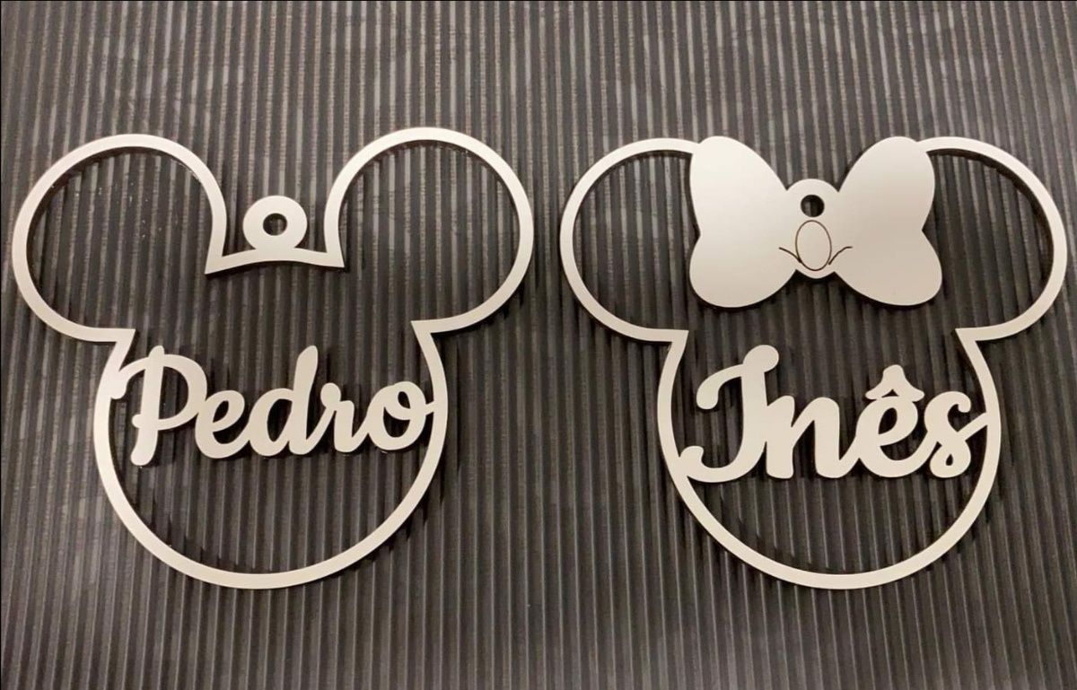 Caça sonhos personalizados em forma de Mickey