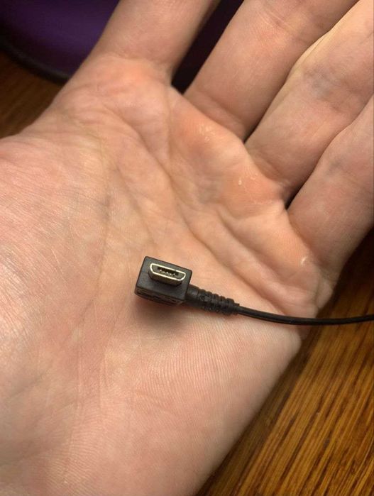 Продам навушники от Lg gs155 оригинальні