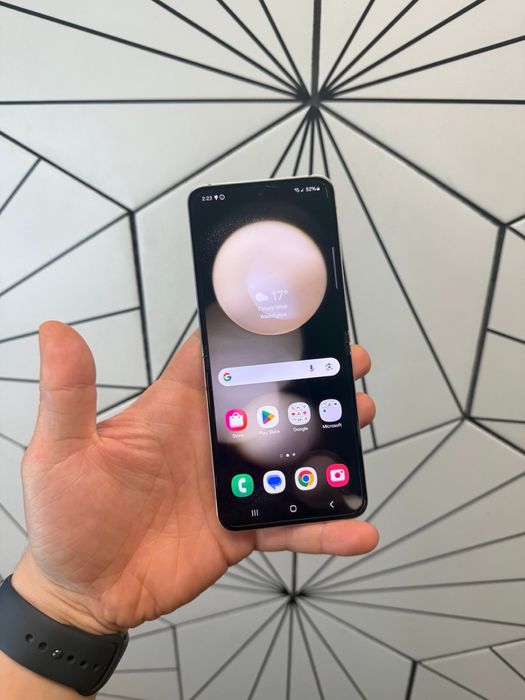 Samsung Galaxy Flip 5