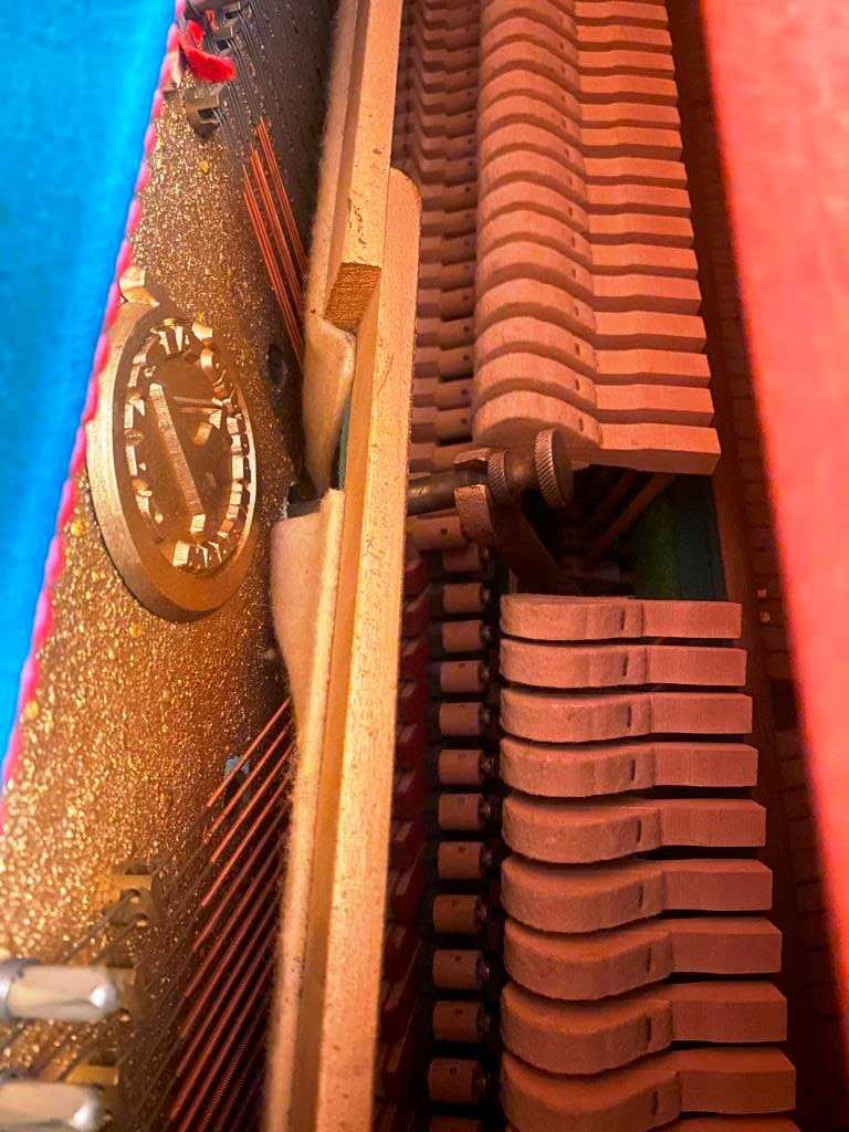 Pianino CALISIA.
