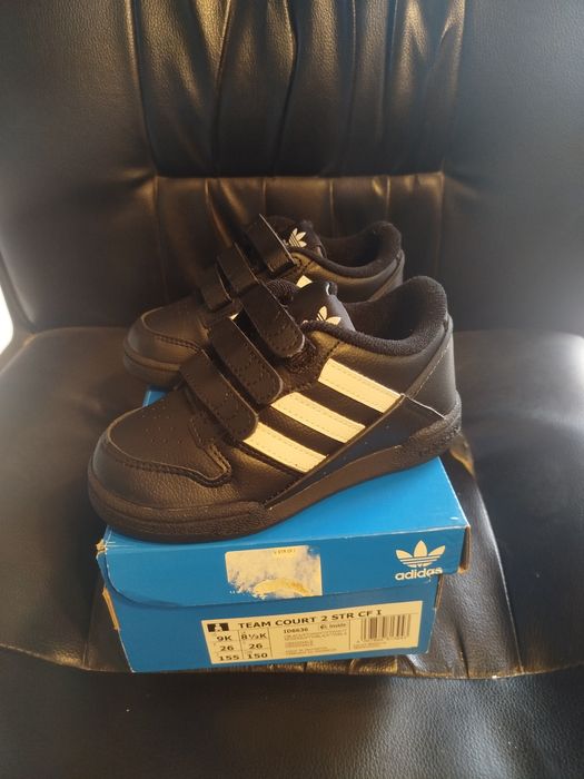 Sapatilhas Adidas Team Court 2.0 criança