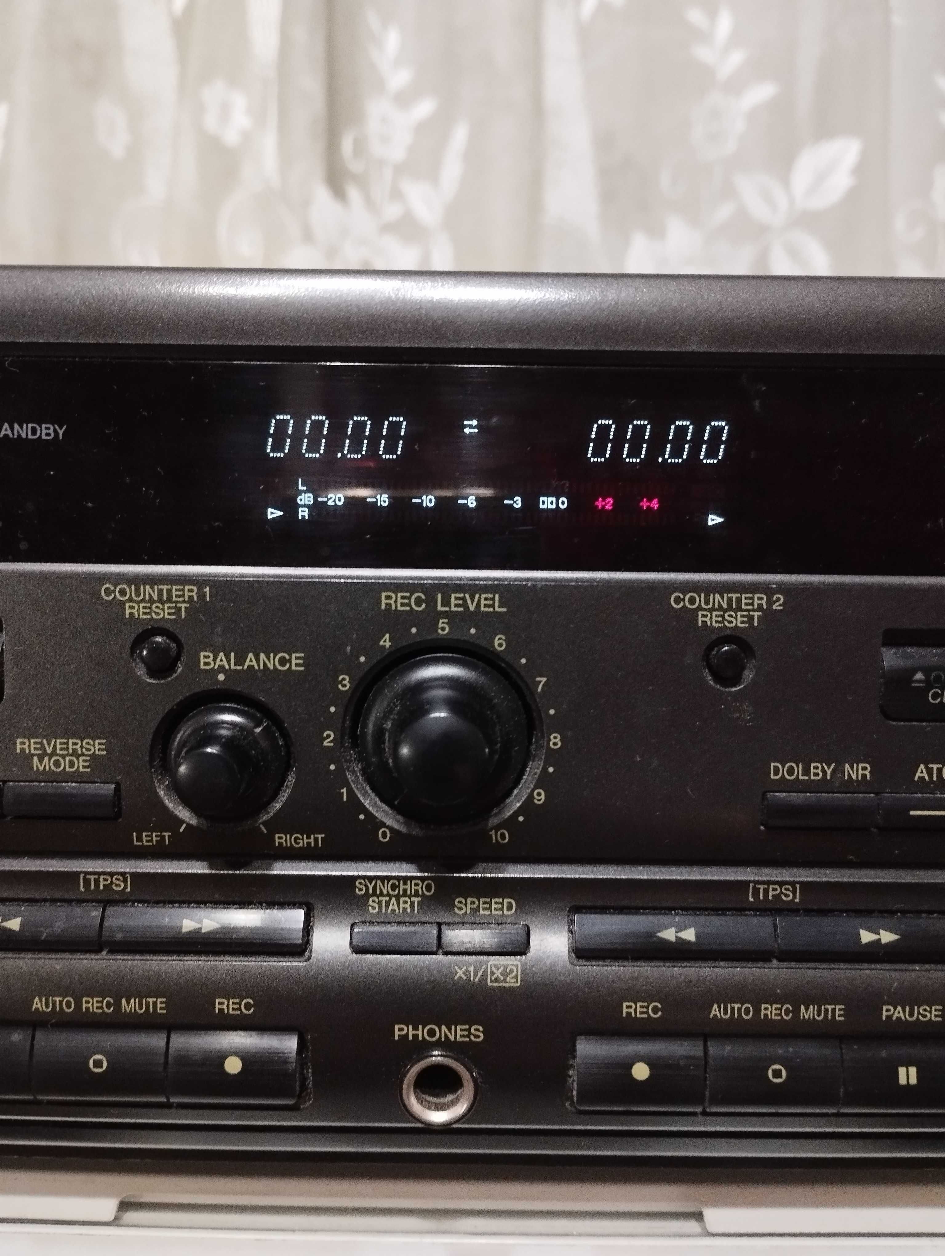 Продам кассетную деку Technics  RS-TS 575 + донора к нему
