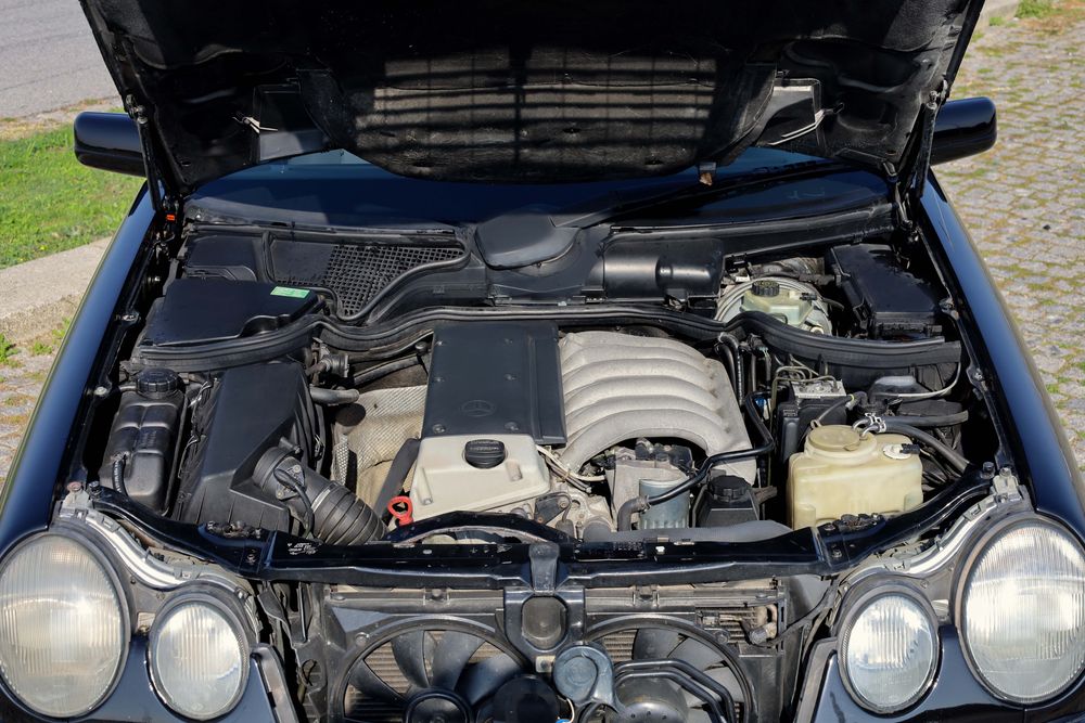 Mercedes E300 Turbo - Desde 90€ /mês