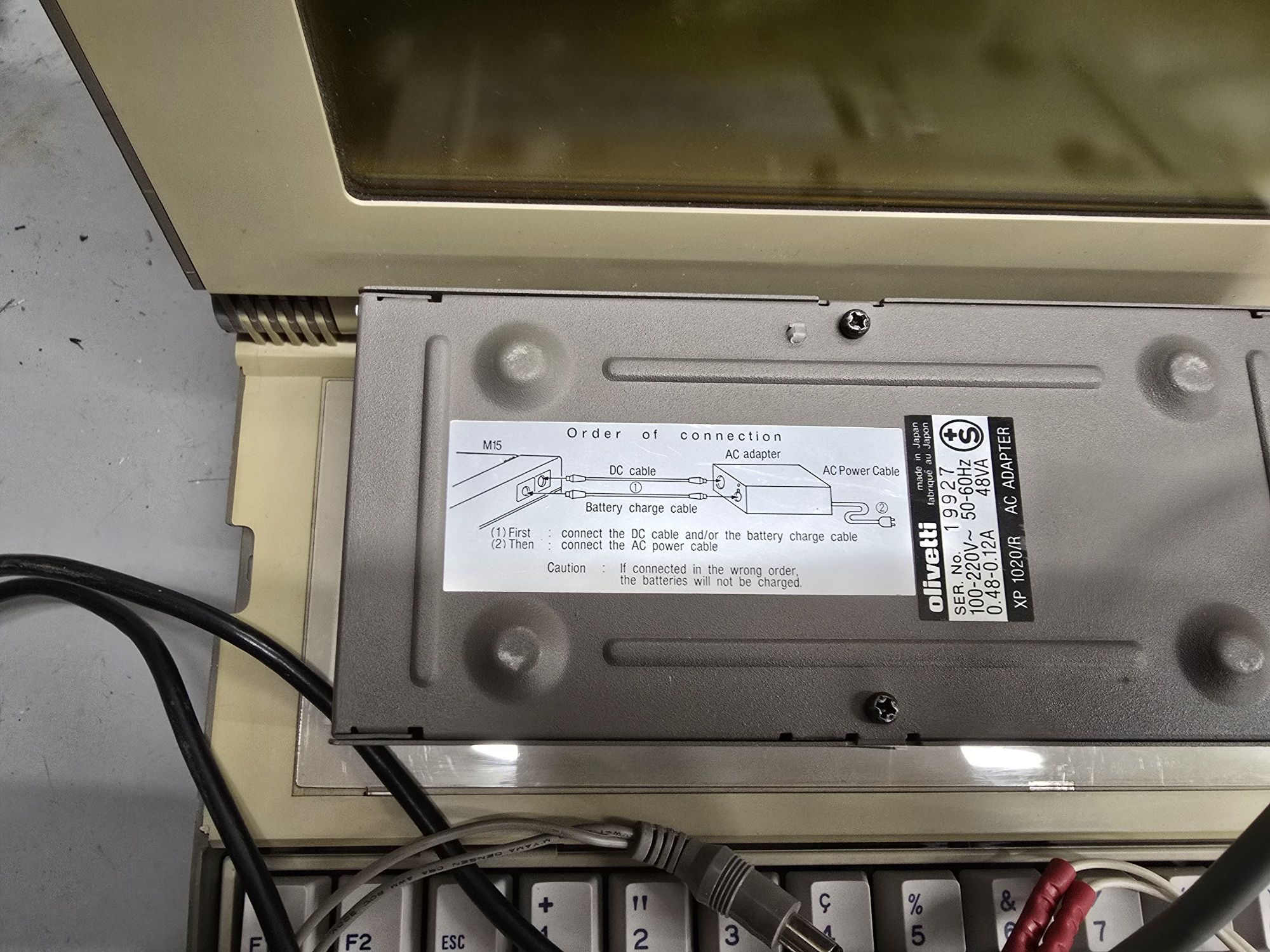 Olivetti Prsonal Computer M15 stary laptop