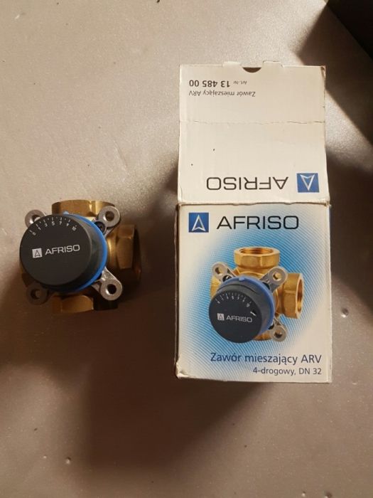Zawór mieszający  i czterodrogowy afriso 1"