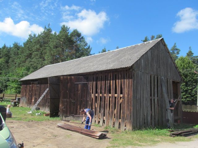 Skup i rozbiorki stodół, wymiana desek skup starego drewna stodoła