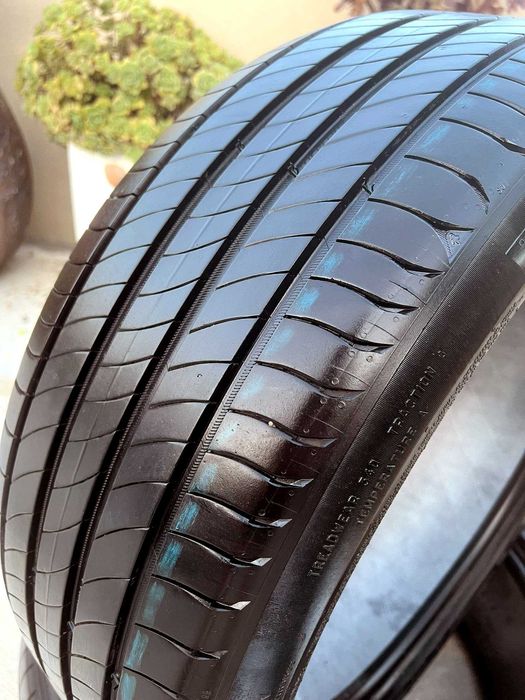 Pneus Michelin Primacy 4 - 235/45/20 - Como NOVOS