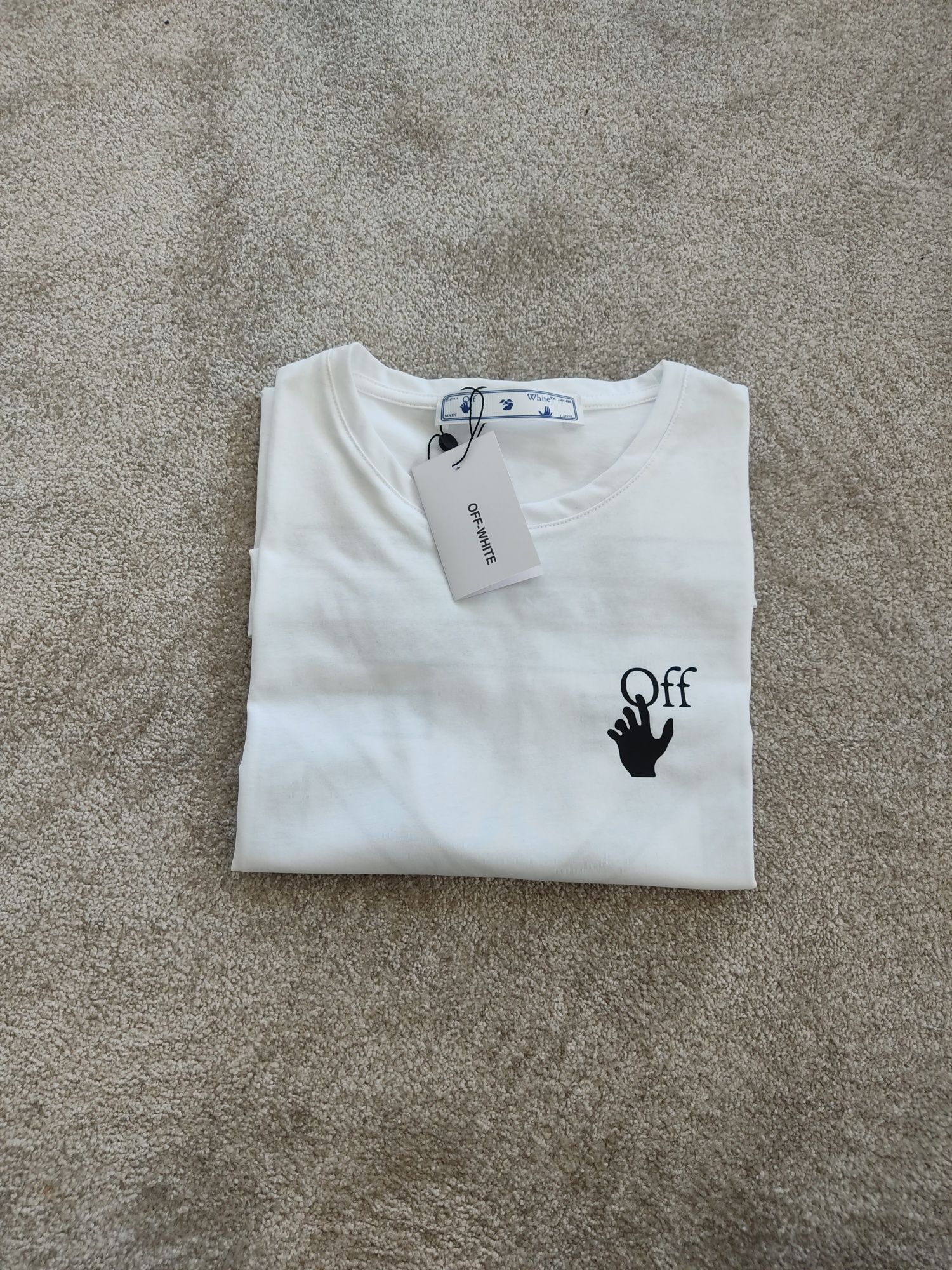 T-shirt Off-White, vários tamanhos
