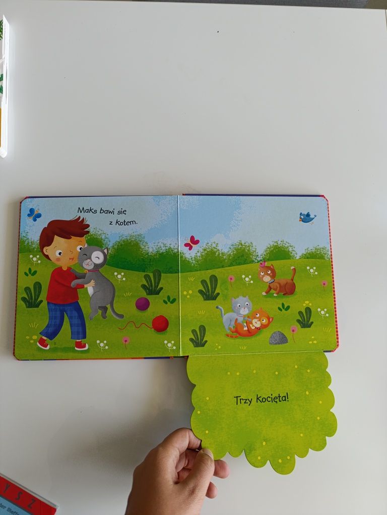 Książeczki dla dzieci 3D ruchome okienka montressori kotek mądra mysz