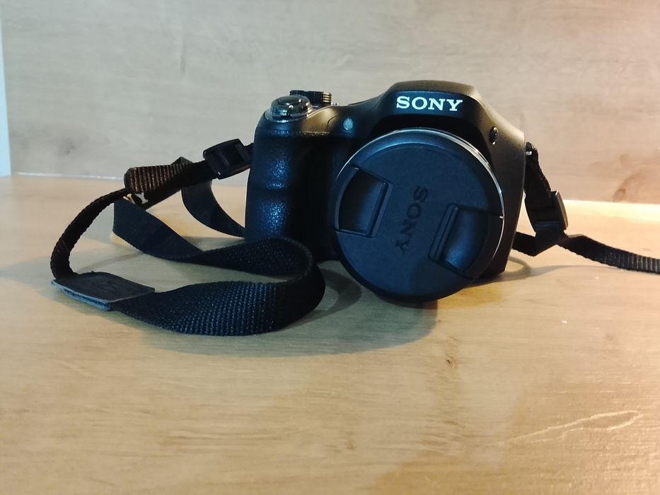 Sprzedam aparat Sony DSC-H300