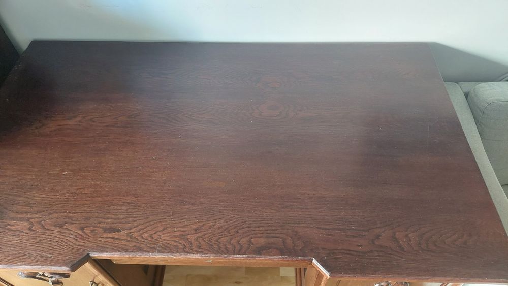 Przedwojenne, klasyczne biurko z drewna