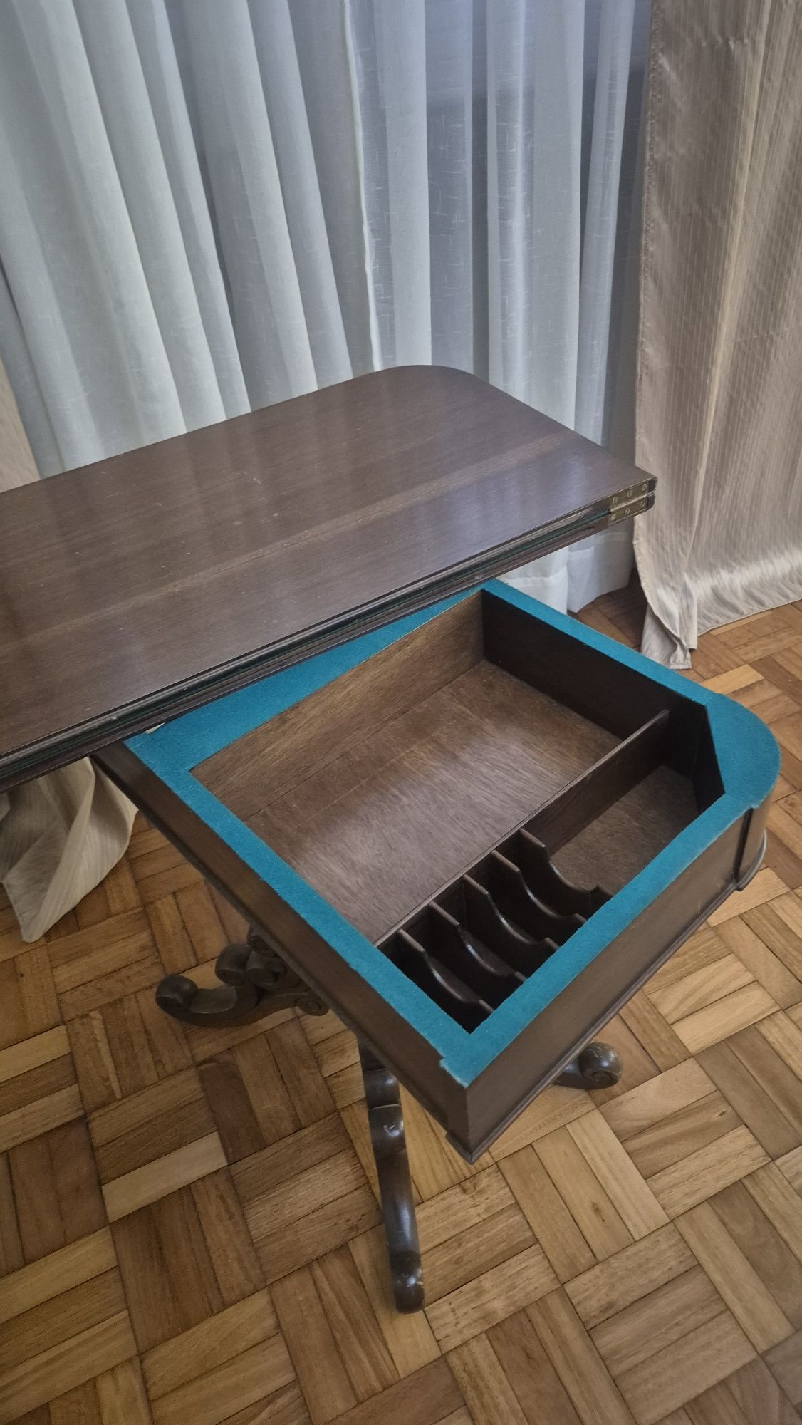 Mesa de jogo e decoração