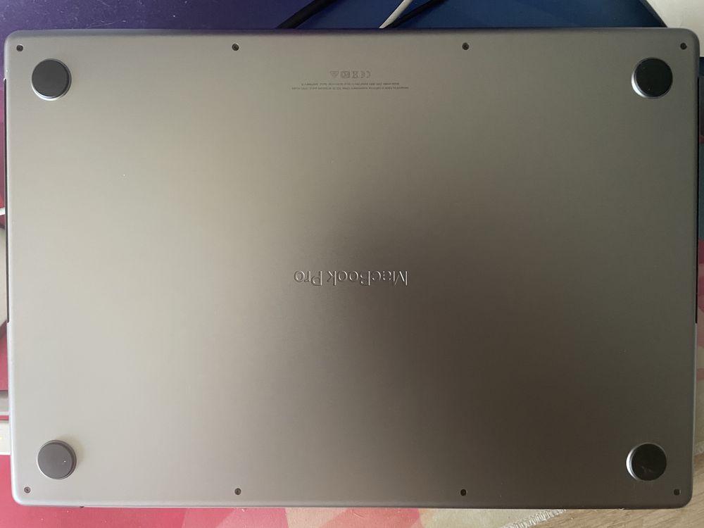 Macbook pro 16 16gb/512gb m1 pro (a2485)