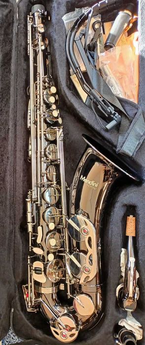 Саксофон тенор Mendini + два мундштука (метал\єбоніт), стійка