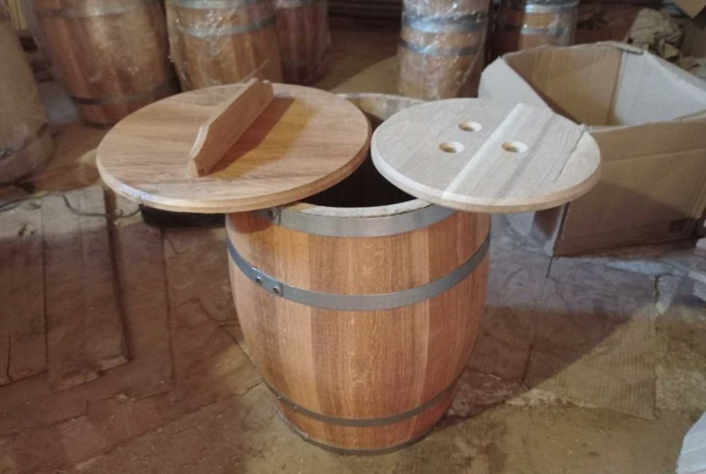 Бочка для витримки напою, квашення соління дубова