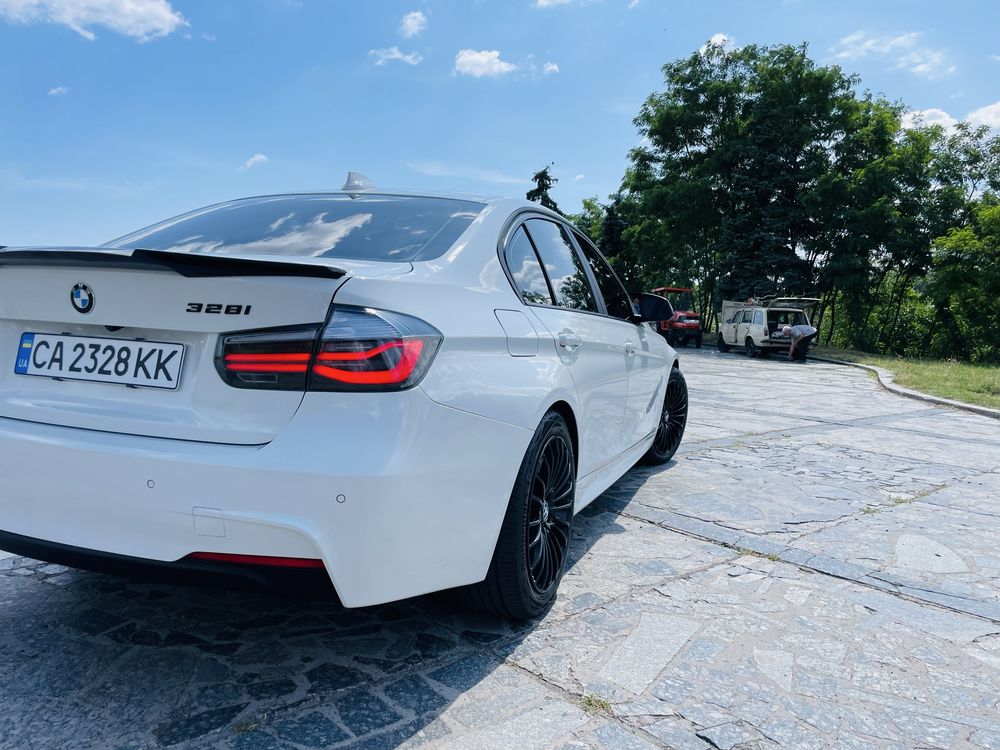 Продам дуже доглянутий BMW F30 328i