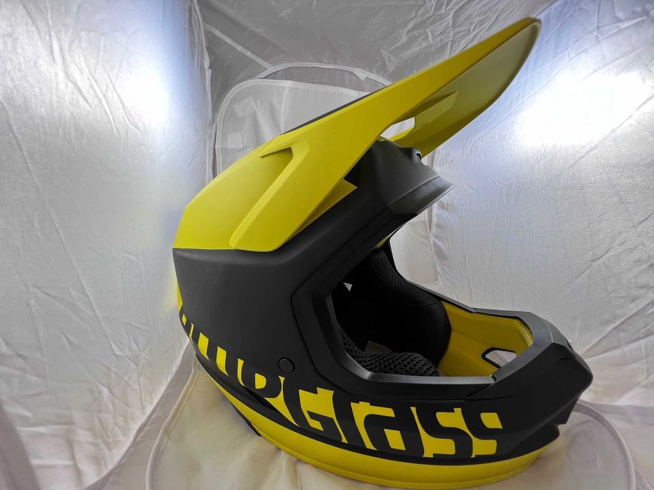 Kask rowerowy BLUEGRASS Legit Carbon rozm. XL 60-62 cm - NOWY
