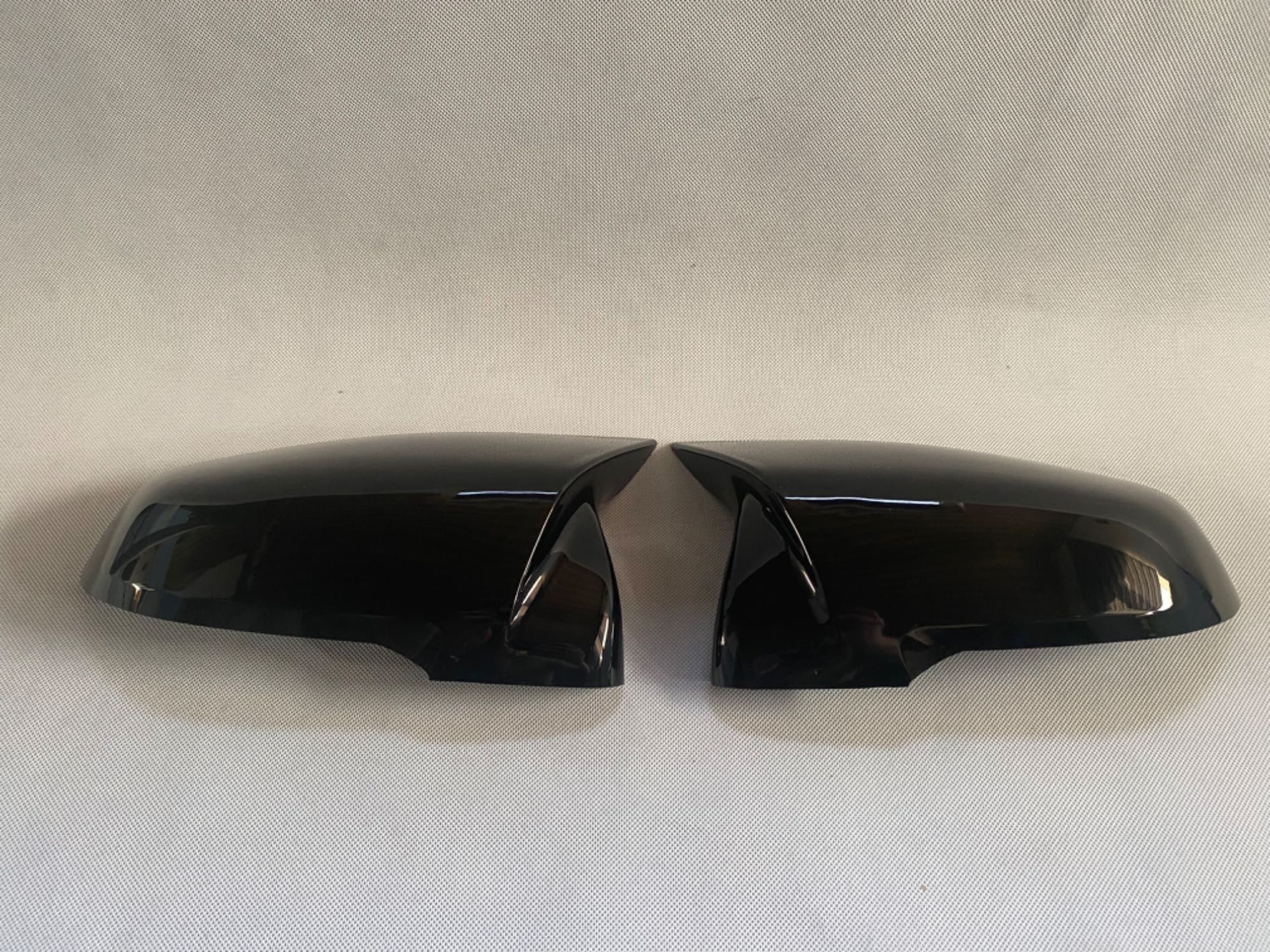 Obudowy Lusterek Nakładki BMW F40 F44 F48 F45 F52 CZARNY POŁYSK CARBON