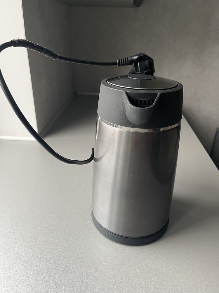 Продам електочайник Bosch б/у на запчасти