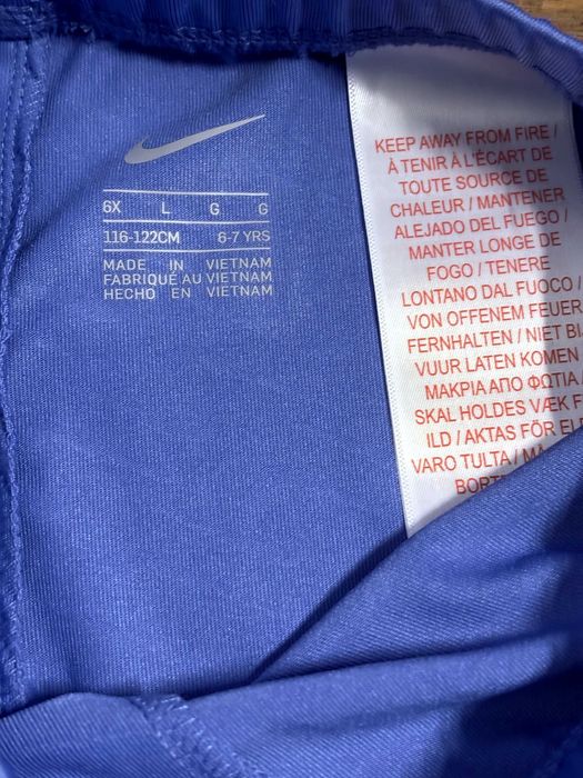 NIKE  Dres komplet NOWY dla dziewczynki rozmiar 116 122