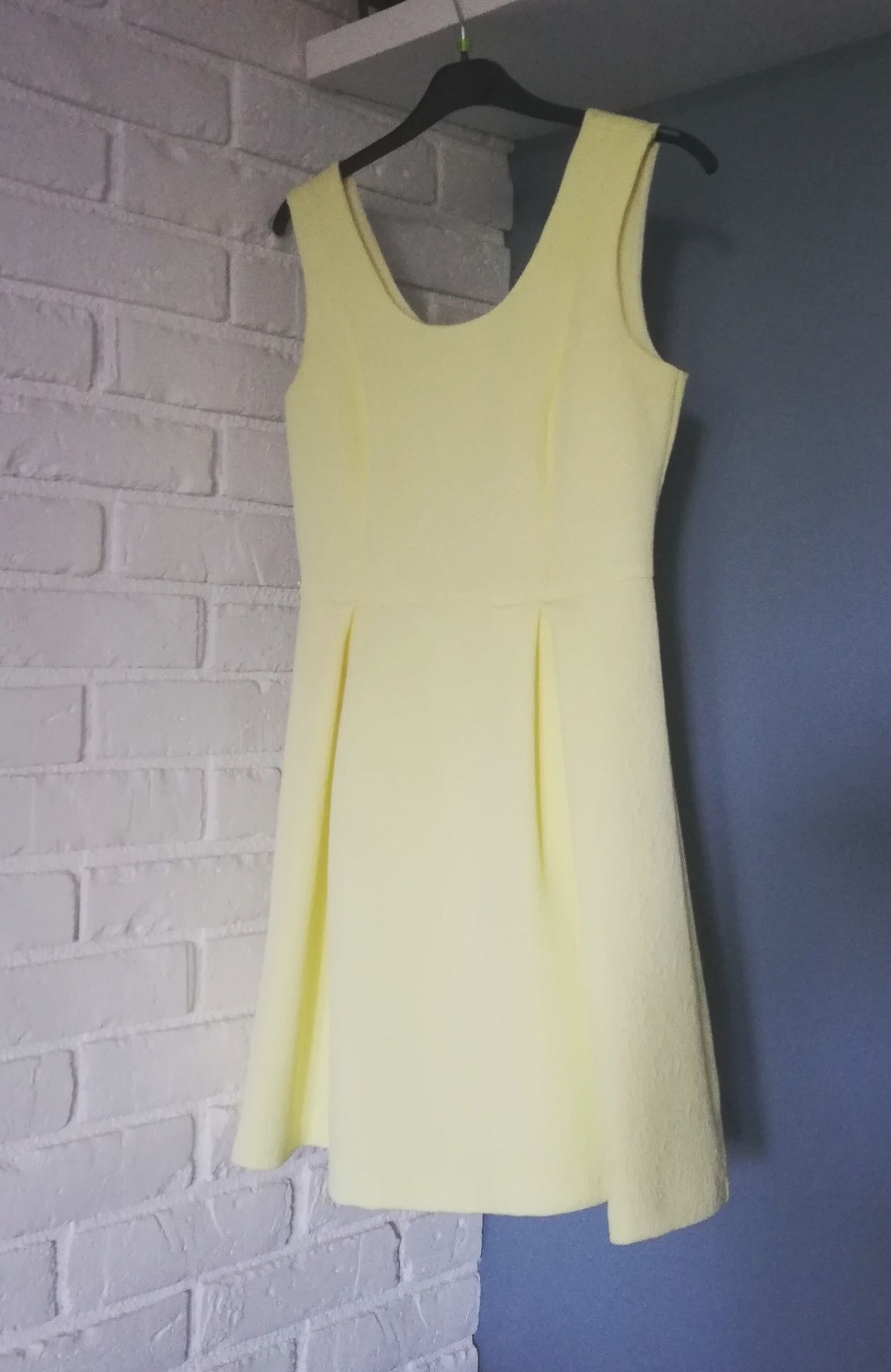 Sukienka Top Secret r. 36