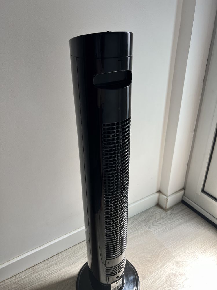 Ventoinha vertical Preta 42W