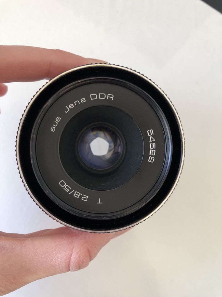 Обʼєктив Carl Zeiss aus Jena DDR T 50mm f/2.8