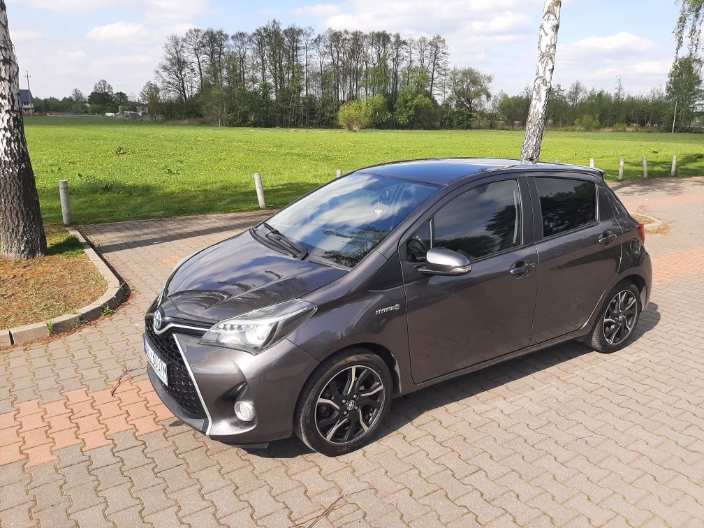 Tyota Yaris III Hybryd 1.5 +LPG