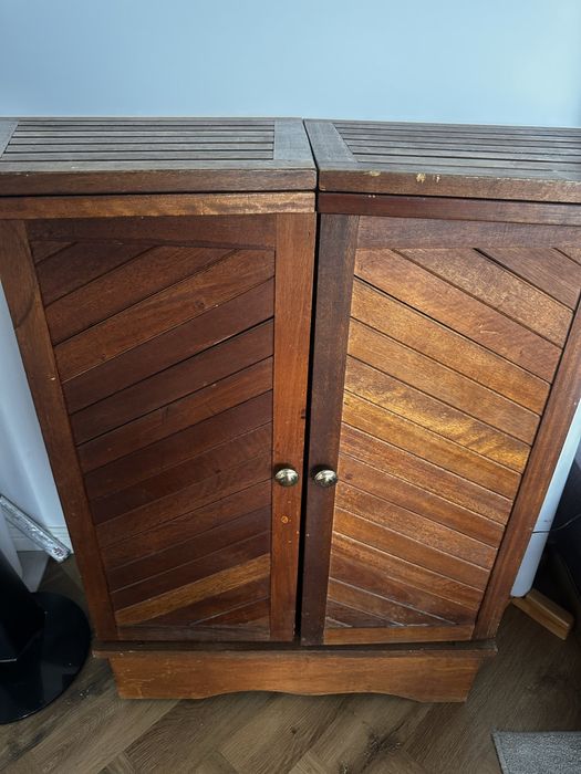 Barek z drzewa egzotycznego