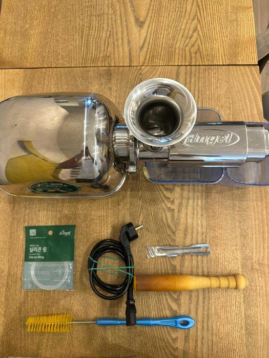 Angel Juicer 7500 – Extrator Profissional de Sumo a Frio (Pouco Uso)