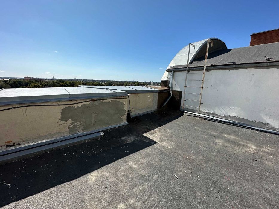 ‼️Центр‼️4 кімнатна квартира в найкращому будинку Полтави, 218 м²