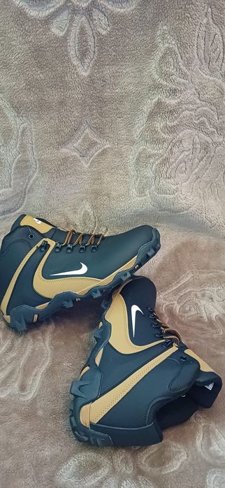 Buty męskie zimowe nowe, rozmiar 43