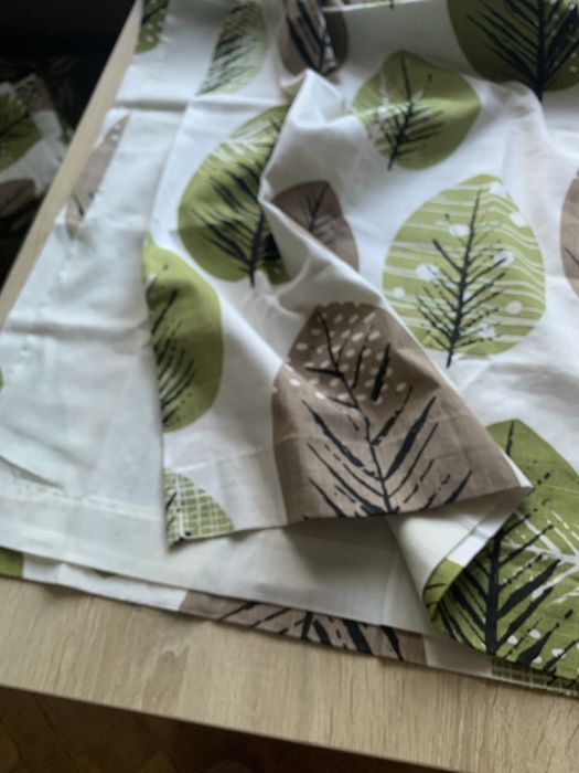 Короткі гардини на люверсах