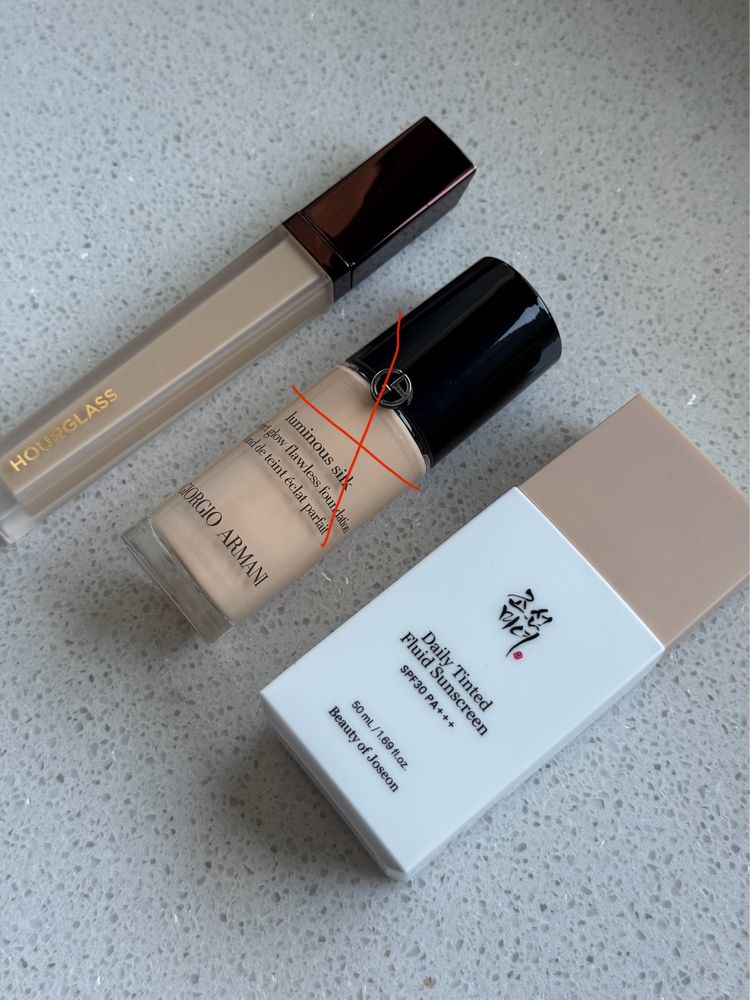 Korektor Hourglass “Cotton”, Tinted sunscreen Beauty of Joseon “LP110”