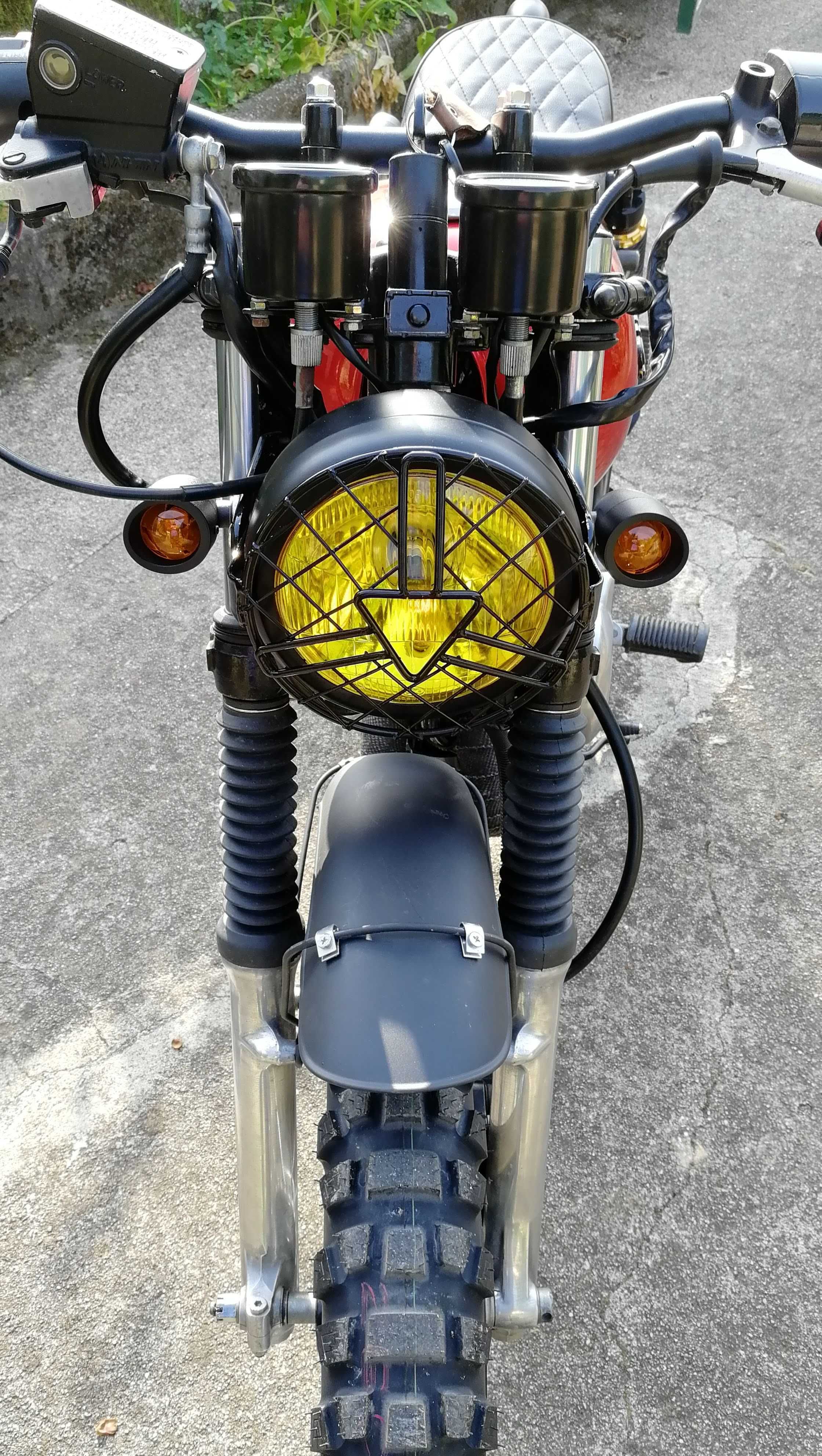 Suzuki GN 250 Scrambler
