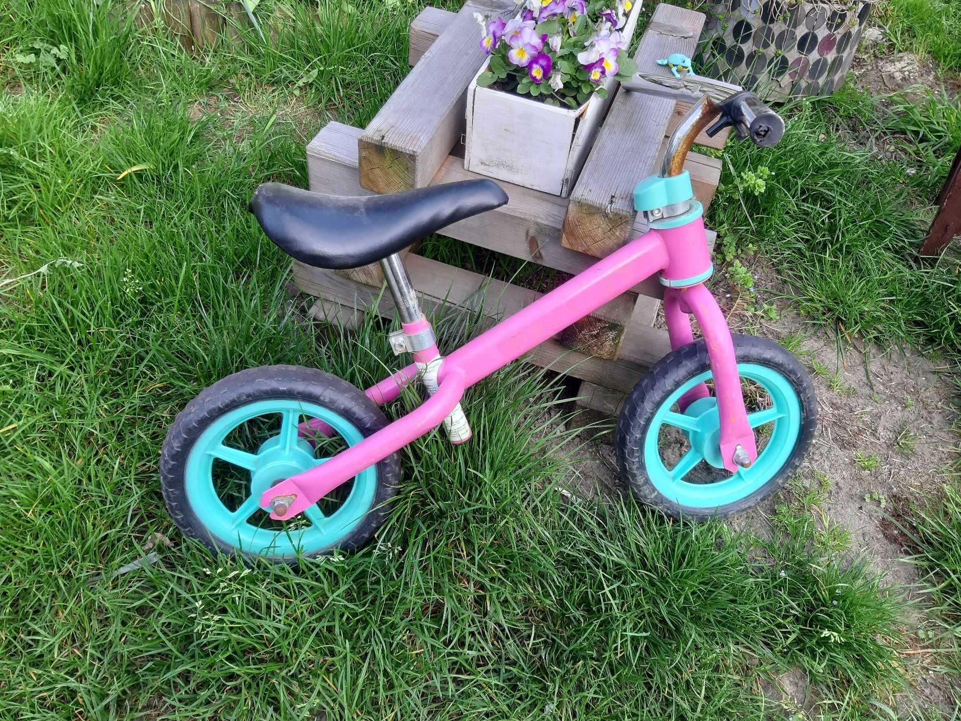 Rowerek biegowy różowo-niebieski na 1 rok - 1,5 roczku