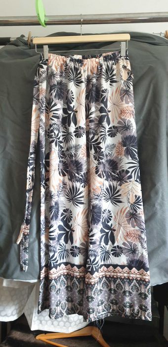 Pantalonas floridas