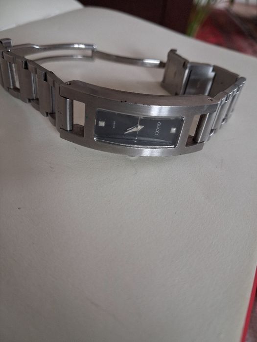 Relógio Gucci já com alguns anos