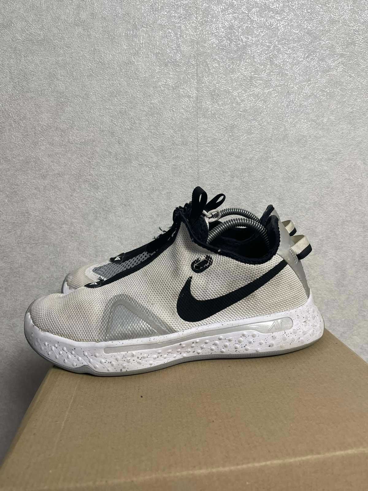 #1562 Nike PG 4 [US 9 |27 cm]