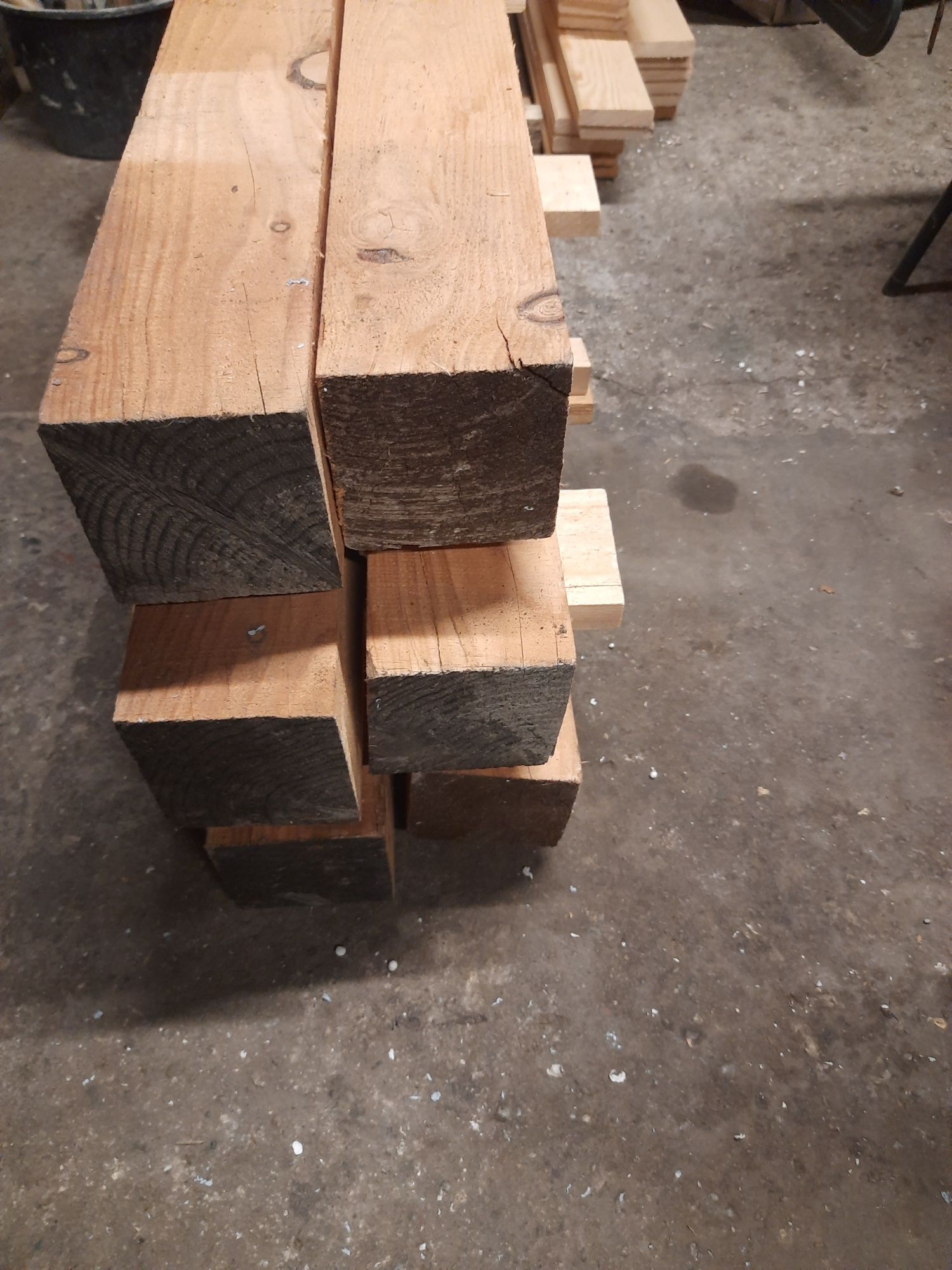Belki ,kantówki modrzew 10x10 długość 2,5mb