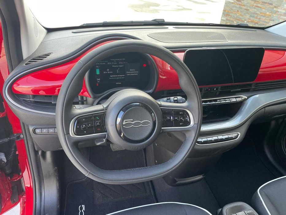 Fiat 500e 2024 como novo