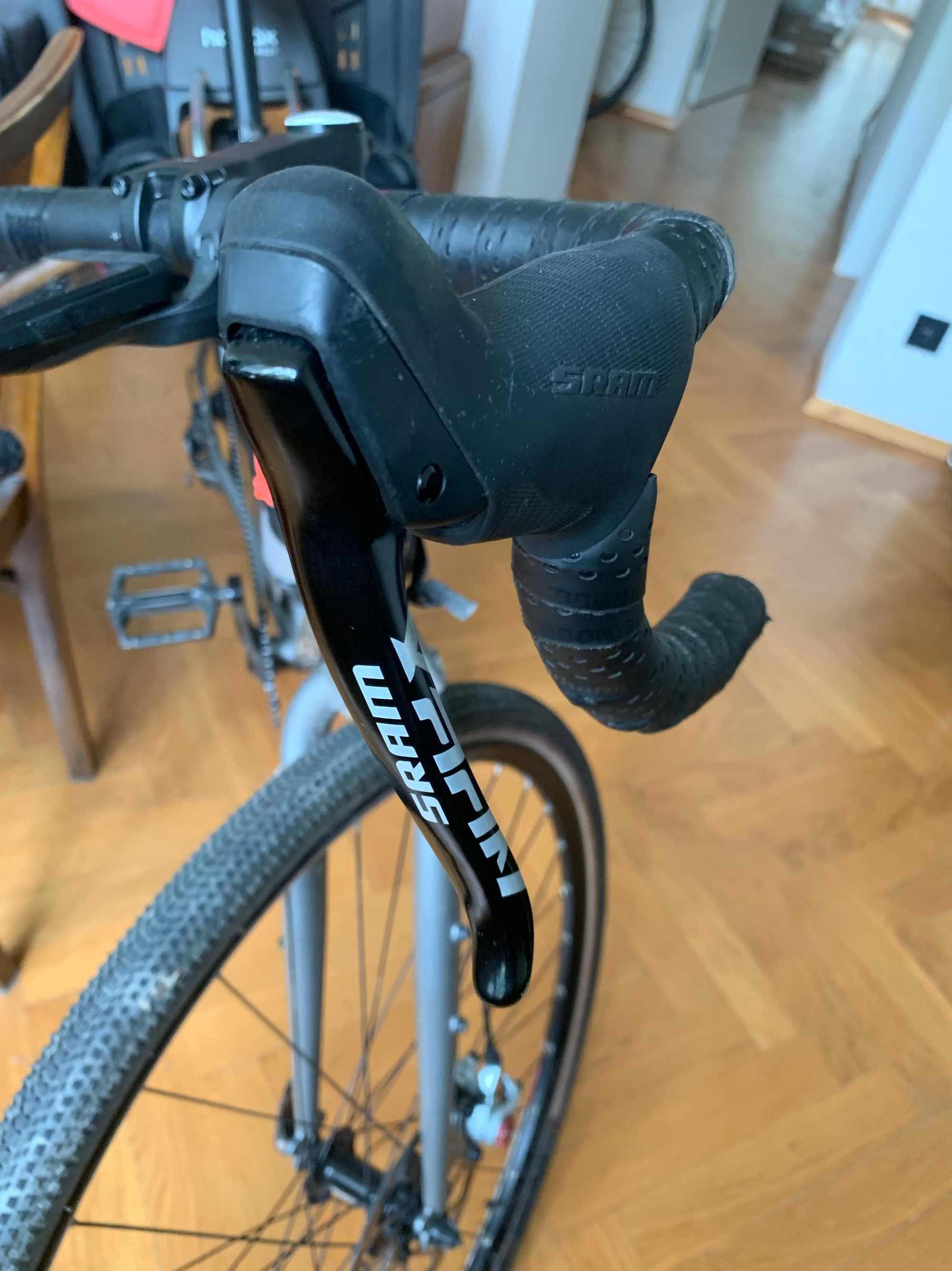 Hamulce hydrauliczne tarczowe Avid BB7 + Klamkomanetki SRAM Apex 1/11