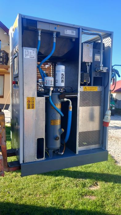 Kompresor śrubowy atlas copco ga11vsd 11kw 1950l/min