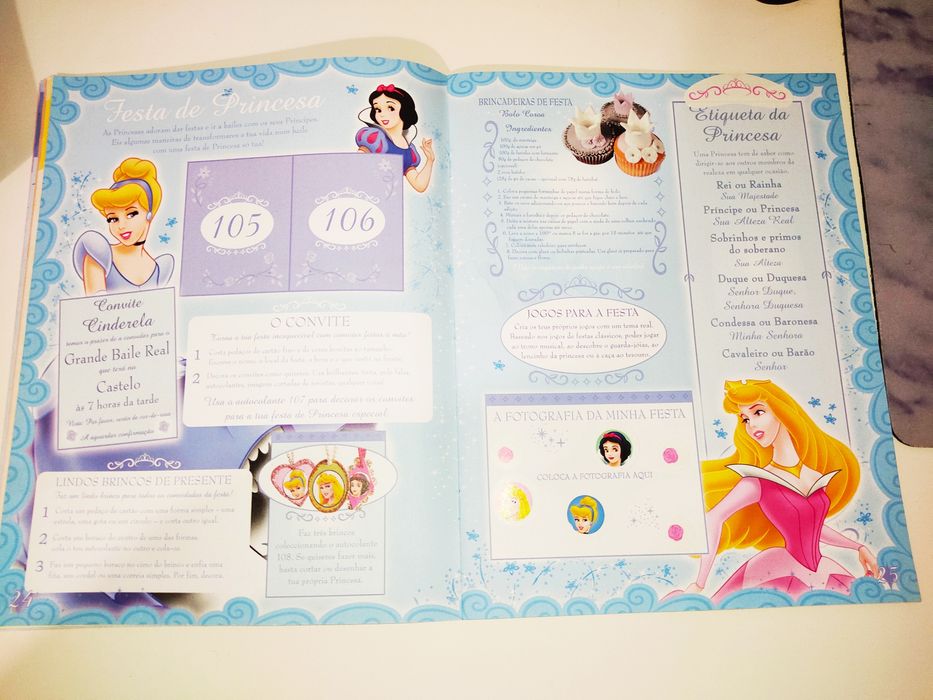 Caderneta Disney Princesas - Sticker Album Panini