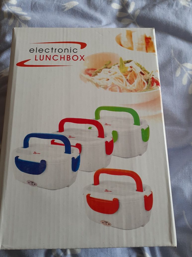 Electronic lunchbox