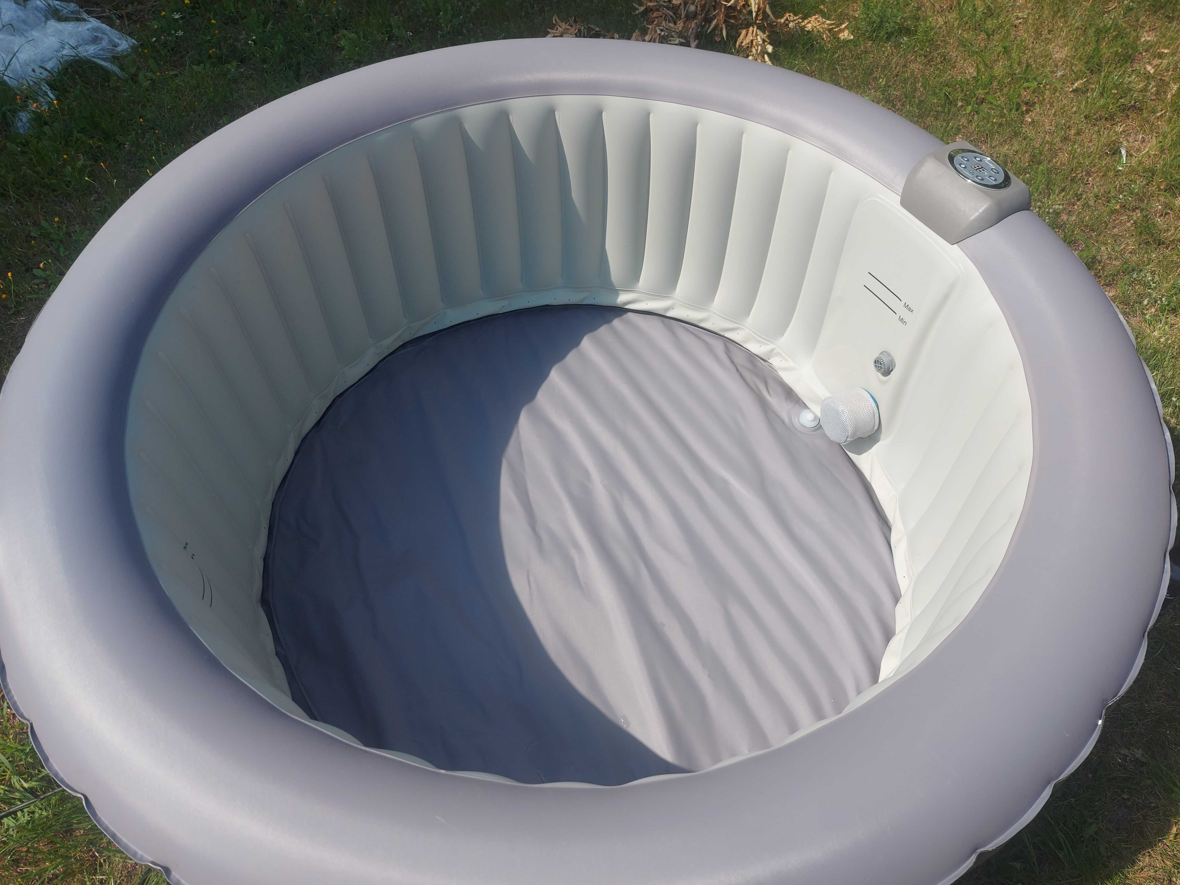 Jacuzzi CleverSpa Mia 4 osoby